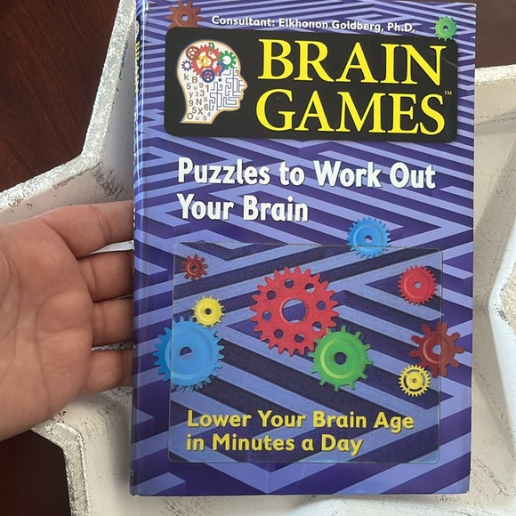 BRAIN GAMES | Puzzles to Work Out Your Brain Book - Picture 6 of 9